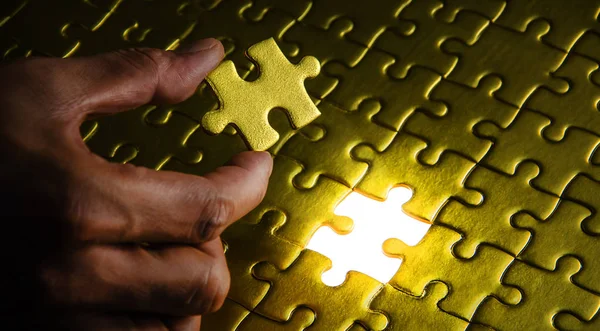 Final Piece Jigsaw Puzzle Success — Stock Photo, Image
