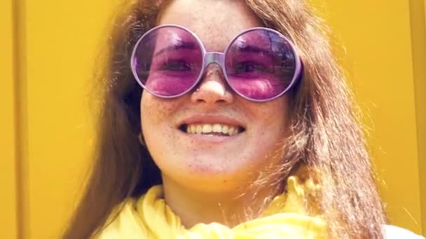 Portrait of a young happy woman. cheerful smile close-up — Stock Video