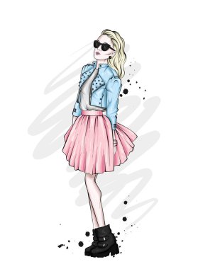 Güzel kız uzun etek, deri ceket ve yüksek topuklu ayakkabılar. Vektör çizim tebrik kartı veya poster, elbiselere yazdırma için. Moda ve stil, giyim ve aksesuarları.