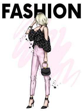 Pantolon ve gömlek içinde çok güzel. Şık kıyafetler ve aksesuarlar. Modaya uygun bir kadın. Vektör çizimi. Moda & Biçimi. Moda bakışı..