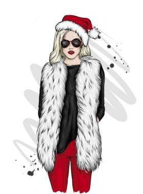 Kürk mantolu, pantolonlu ve gözlüklü güzel bir kız. Şık kıyafetler ve aksesuarlar. Moda & Biçimi. Yeni Yıl ve Noel.