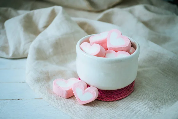 Heart Shape Marshmallows White Mug Wood Background Sweet Love Concept — Stock Photo, Image