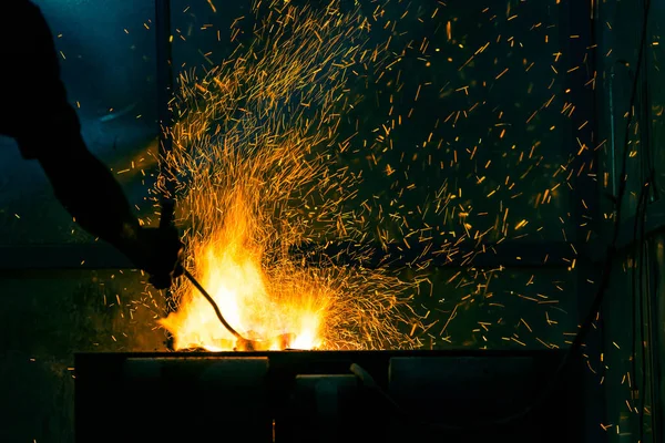 Ajuste Mano Carbón Para Cocinar Con Llama Chispa Fuego Sobre — Foto de Stock