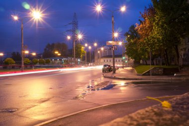 Kharkiv, Ukrayna - Nisan, 26, 2016: Harkov Center, Ukrayna, Slobozhanshchyna tarihi bölge, gece sahne en büyük kenti kuzeydoğusunda.