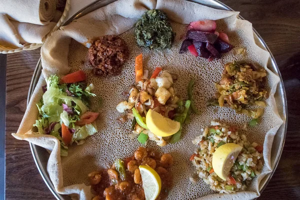 Injera Ist Ein Sauerteig Fladenbrot Aus Teffmehl Ist Das Nationalgericht — Stockfoto