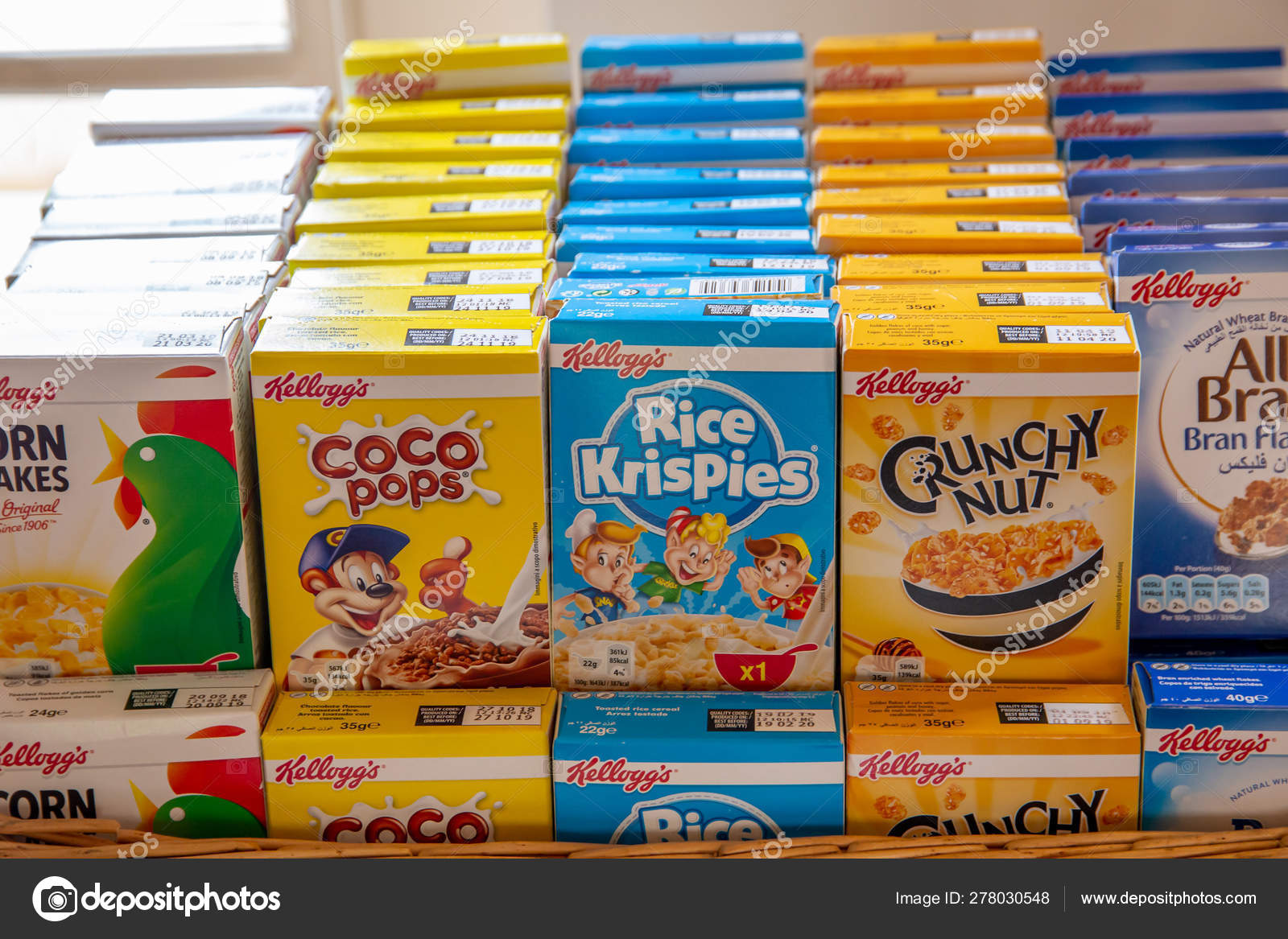 Ny mening besværlige Luksus Kellogg's Cereal Variety Pack, Single Serve Boxes – Stock Editorial Photo ©  MagicBones #278030548