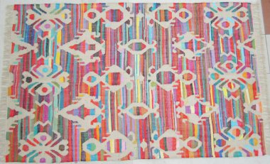 Kilim el yapımı orijinal halı, yüksek çözünürlüklü trend desenli halılar ve renkler                            