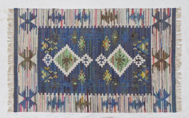 Kilim el yapımı orijinal halı, yüksek çözünürlüklü trend desenli halılar ve renkler                            