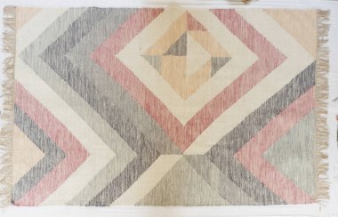 Kilim el yapımı orijinal halı, yüksek çözünürlüklü trend desenli halılar ve renkler                            