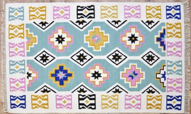 Kilim el yapımı orijinal halı, yüksek çözünürlüklü trend desenli halılar ve renkler                            