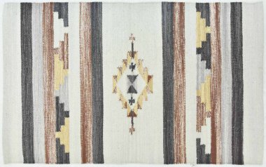Kilim el yapımı orijinal halı, yüksek çözünürlüklü trend desenli halılar ve renkler                            