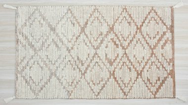 Kilim el yapımı orijinal halı, yüksek çözünürlüklü trend desenli halılar ve renkler                            