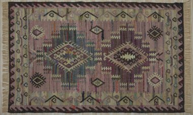Kilim el yapımı orijinal halı, yüksek çözünürlüklü trend desenli halılar ve renkler                            