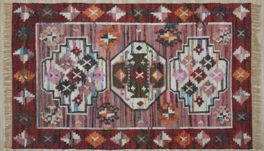 Kilim el yapımı orijinal halı, yüksek çözünürlüklü trend desenli halılar ve renkler                            