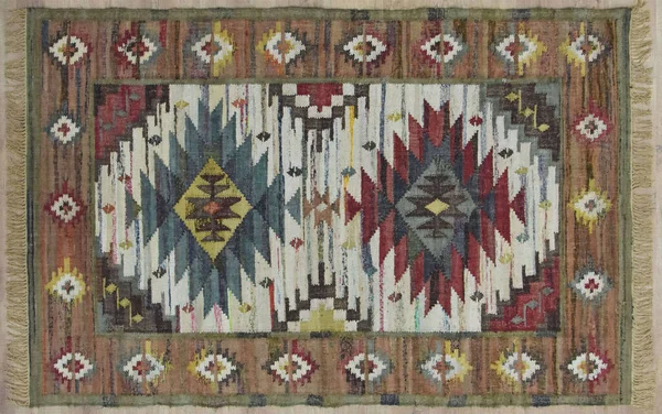 Kilim el yapımı orijinal halı, yüksek çözünürlüklü trend desenli halılar ve renkler                            