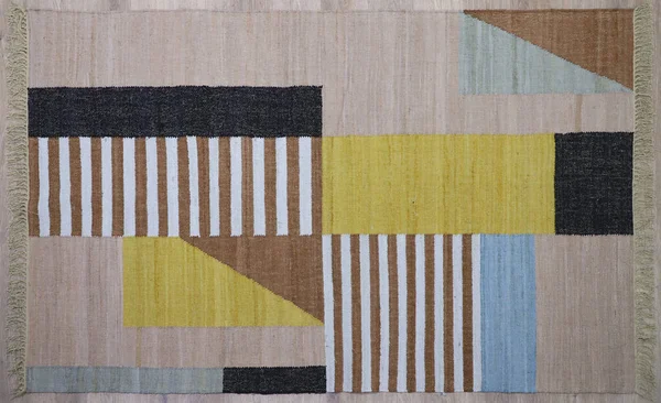 Kilim el yapımı orijinal halı, yüksek çözünürlüklü trend desenli halılar ve renkler                            