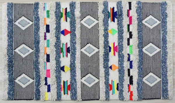 Kilim el yapımı orijinal halı, yüksek çözünürlüklü trend desenli halılar ve renkler                            