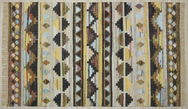 Kilim el yapımı orijinal halı, yüksek çözünürlüklü trend desenli halılar ve renkler                            