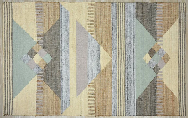 Kilim el yapımı orijinal halı, yüksek çözünürlüklü trend desenli halılar ve renkler                            