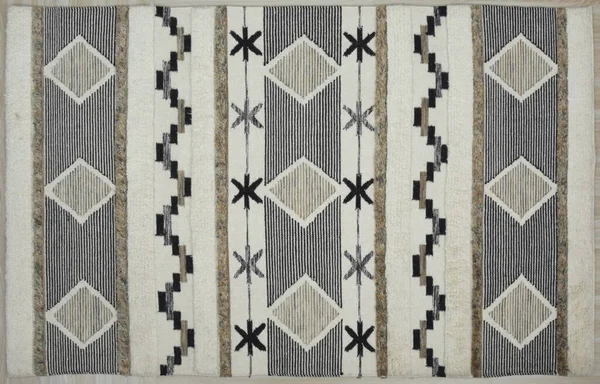 Kilim el yapımı orijinal halı, yüksek çözünürlüklü trend desenli halılar ve renkler                            