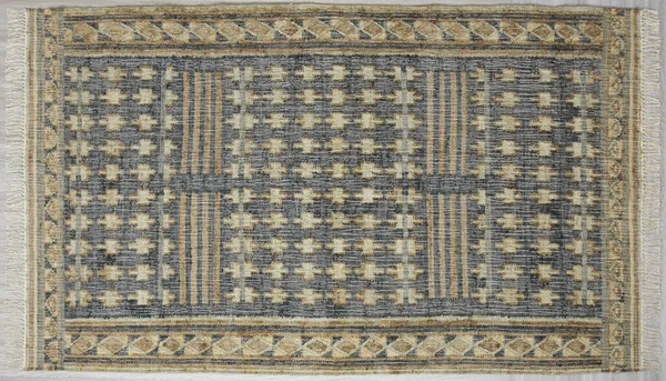 Kilim el yapımı orijinal halı, yüksek çözünürlüklü trend desenli halılar ve renkler                            