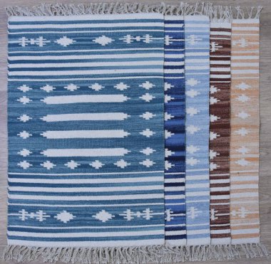 Kilim el yapımı orijinal halı, yüksek çözünürlüklü trend desenli halılar ve renkler                            