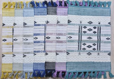 Kilim el yapımı orijinal halı, yüksek çözünürlüklü trend desenli halılar ve renkler                            