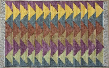 Kilim el yapımı orijinal halı, yüksek çözünürlüklü trend desenli halılar ve renkler                            