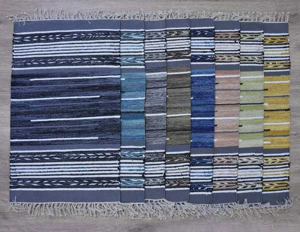 Kilim el yapımı orijinal halı, yüksek çözünürlüklü trend desenli halılar ve renkler                            