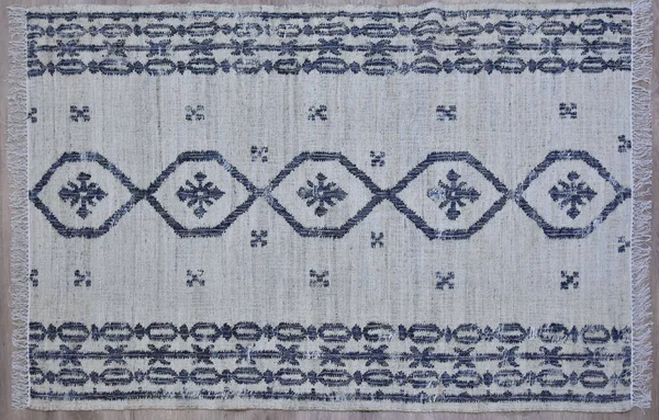 Kilim el yapımı orijinal halı, yüksek çözünürlüklü trend desenli halılar ve renkler                            
