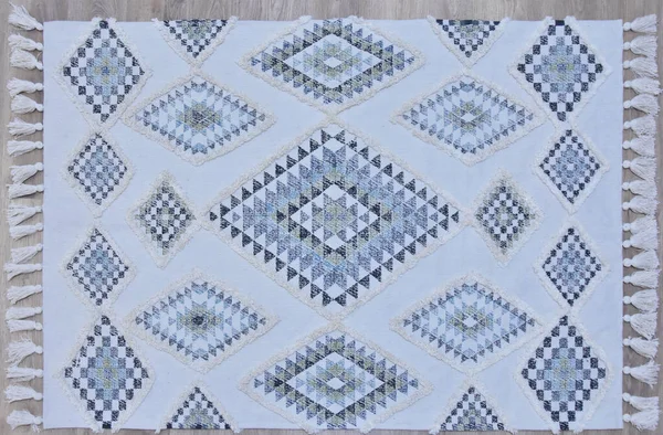 Kilim el yapımı orijinal halı, yüksek çözünürlüklü trend desenli halılar ve renkler                            