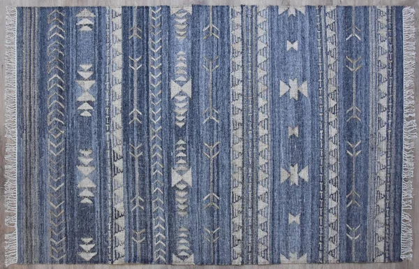 Kilim el yapımı orijinal halı, yüksek çözünürlüklü trend desenli halılar ve renkler                            