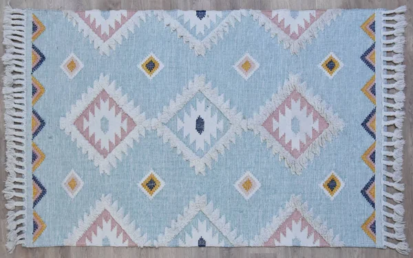 Kilim el yapımı orijinal halı, yüksek çözünürlüklü trend desenli halılar ve renkler                            