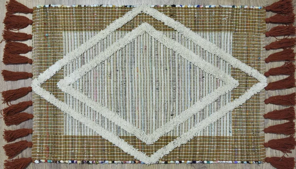 Kilim el yapımı orijinal halı, yüksek çözünürlüklü trend desenli halılar ve renkler                            