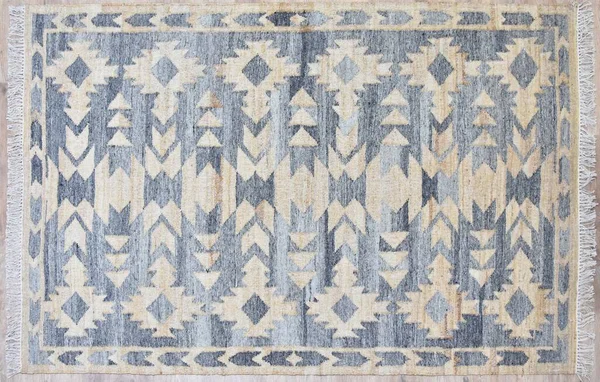 Kilim el yapımı orijinal halı, yüksek çözünürlüklü trend desenli halılar ve renkler                            