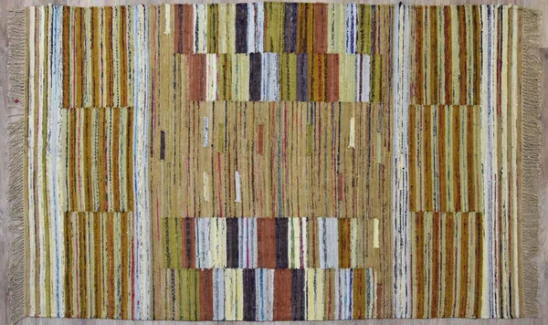 Kilim el yapımı orijinal halı, yüksek çözünürlüklü trend desenli halılar ve renkler                            