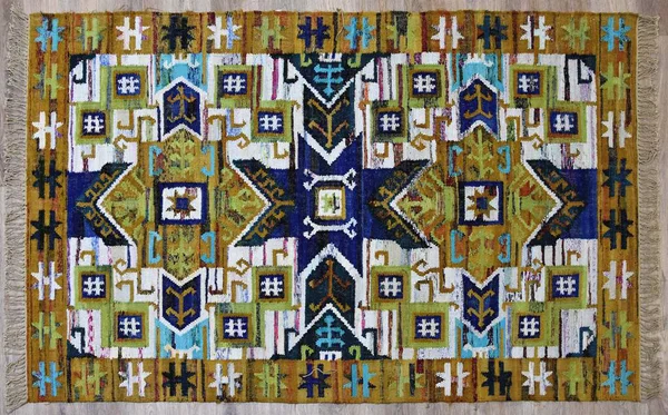 Kilim el yapımı orijinal halı, yüksek çözünürlüklü trend desenli halılar ve renkler                            