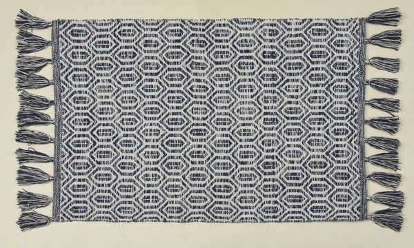 El örgüsü örülmüş ve örülmüş halı, yüksek çözünürlüklü moda desenleri ve renkleri olan halılar