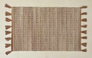 El örgüsü örülmüş ve örülmüş halı, yüksek çözünürlüklü moda desenleri ve renkleri olan halılar