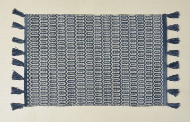 El örgüsü örülmüş ve örülmüş halı, yüksek çözünürlüklü moda desenleri ve renkleri olan halılar