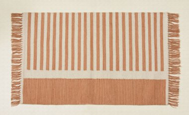 El örgüsü örülmüş ve örülmüş halı, yüksek çözünürlüklü moda desenleri ve renkleri olan halılar