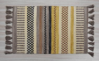 El örgüsü örülmüş ve örülmüş halı, yüksek çözünürlüklü moda desenleri ve renkleri olan halılar