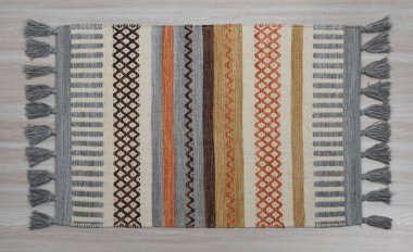 El örgüsü örülmüş ve örülmüş halı, yüksek çözünürlüklü moda desenleri ve renkleri olan halılar