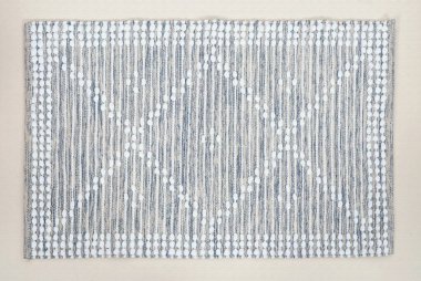 El örgüsü örülmüş ve örülmüş halı, yüksek çözünürlüklü moda desenleri ve renkleri olan halılar