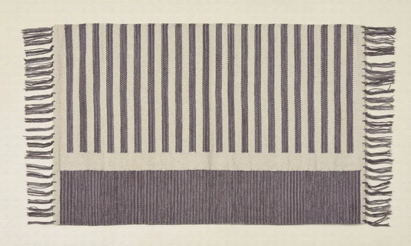 El örgüsü örülmüş ve örülmüş halı, yüksek çözünürlüklü moda desenleri ve renkleri olan halılar