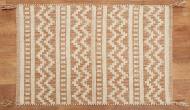 El örgüsü örülmüş ve örülmüş halı, yüksek çözünürlüklü moda desenleri ve renkleri olan halılar