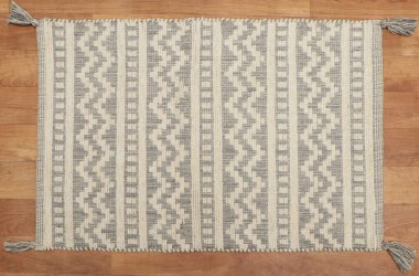 El örgüsü örülmüş ve örülmüş halı, yüksek çözünürlüklü moda desenleri ve renkleri olan halılar