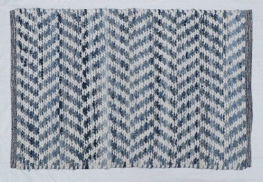 El örgüsü örülmüş ve örülmüş halı, yüksek çözünürlüklü moda desenleri ve renkleri olan halılar