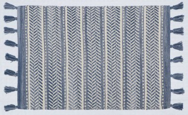 El örgüsü örülmüş ve örülmüş halı, yüksek çözünürlüklü moda desenleri ve renkleri olan halılar