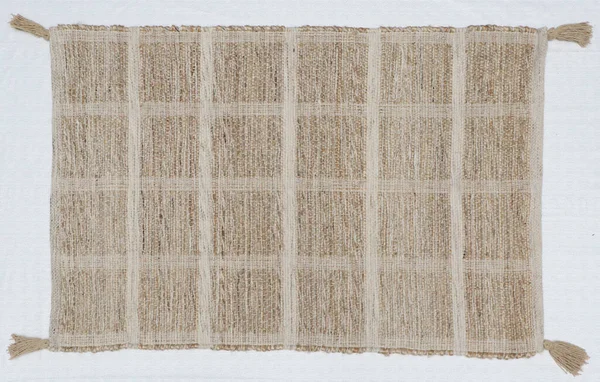 El örgüsü örülmüş ve örülmüş halı, yüksek çözünürlüklü moda desenleri ve renkleri olan halılar